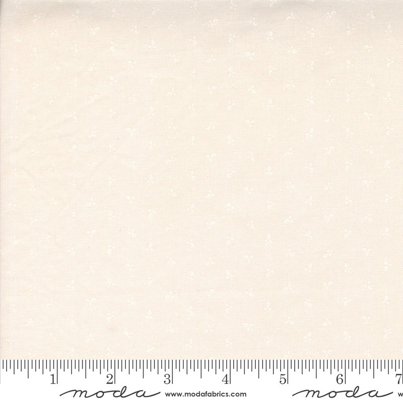 Itty Bitty Background Gatherings 49282-11 Off White White by Primitive Gatherings for Moda