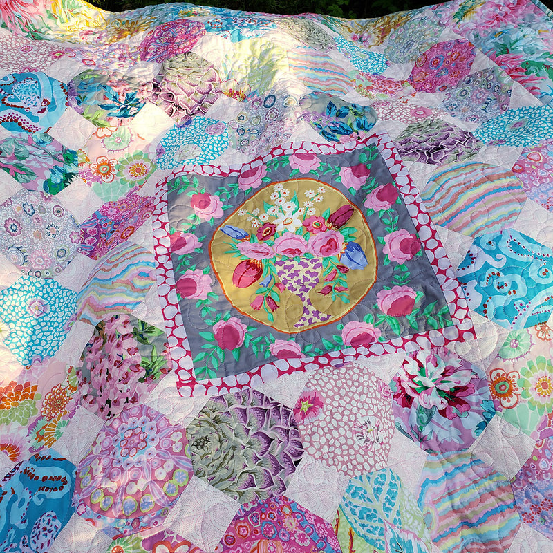 Cameo Snowball Quilt Kit - Cotton Candy