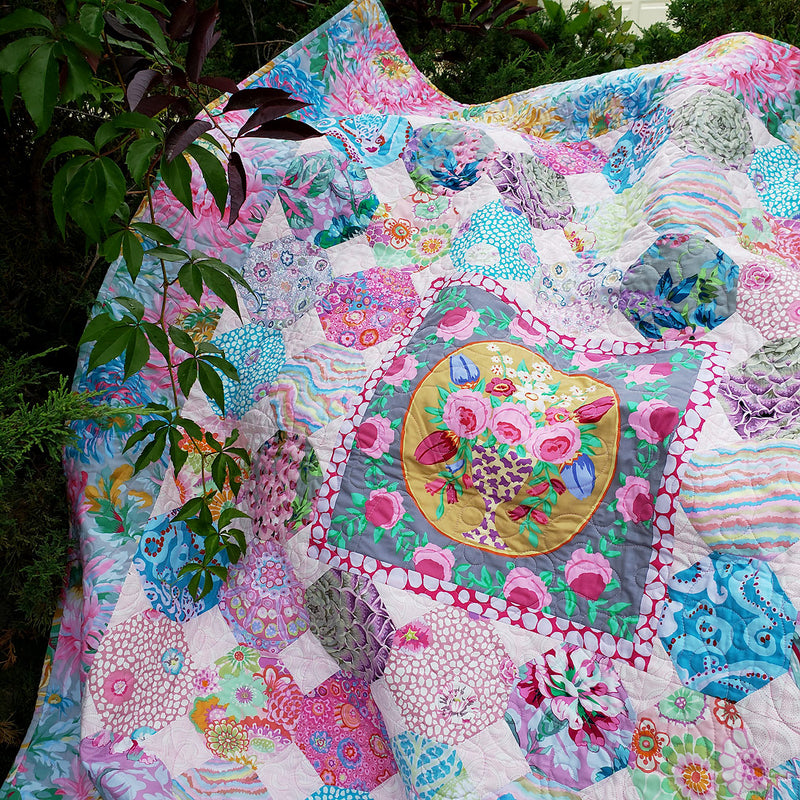 Cameo Snowball Quilt Kit - Cotton Candy