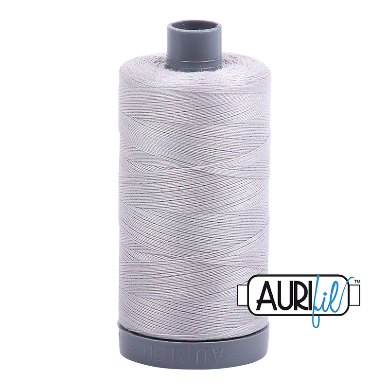 Aurifil Mako 28wt Cotton 750 m (820 yd.) spool - 2615 Aluminium