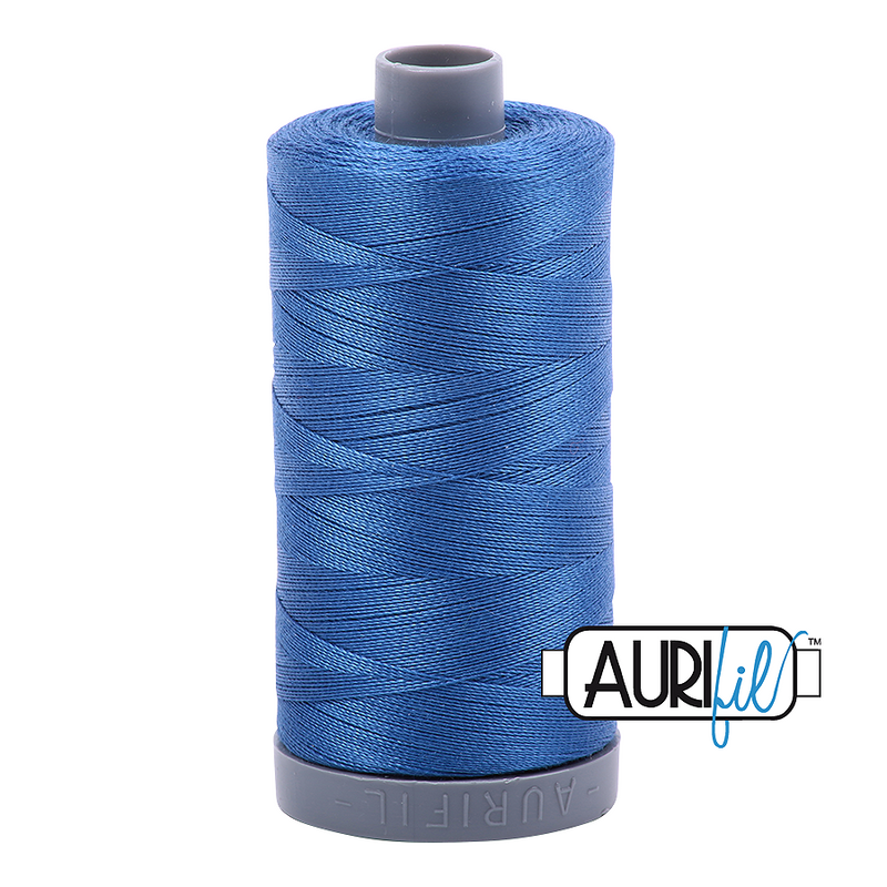 Aurifil Mako 28wt Cotton 750 m (820 yd.) spool - 2730 Delft Blue