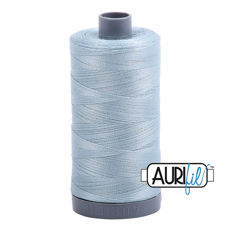 Aurifil Mako 28wt Cotton 750 m (820 yd.) spool - 2847 Bright Grey Blue