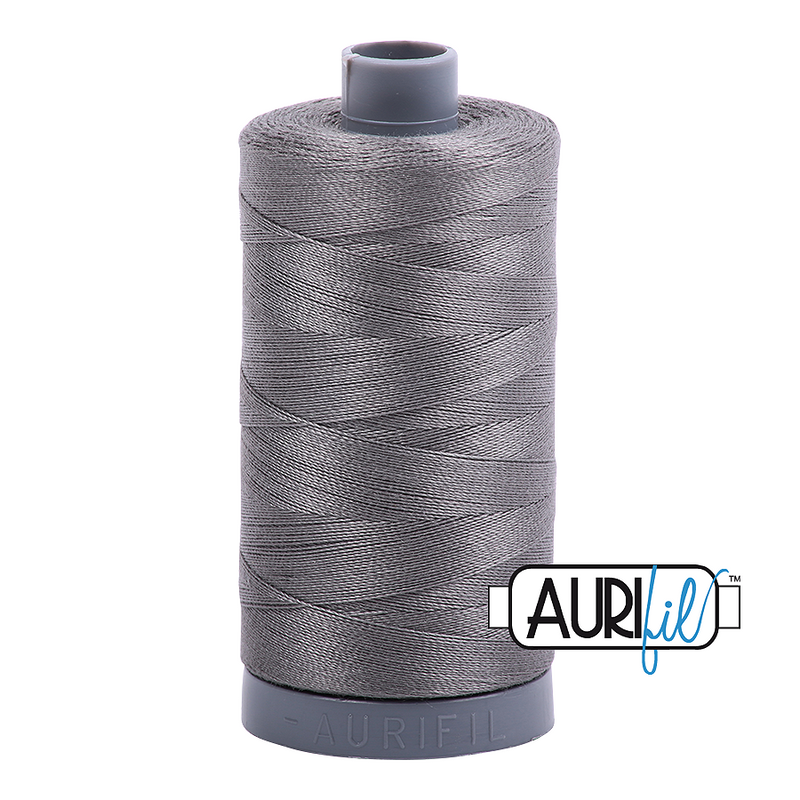 Aurifil Mako 28wt Cotton 750 m (820 yd.) spool - 5004 Grey Smoke