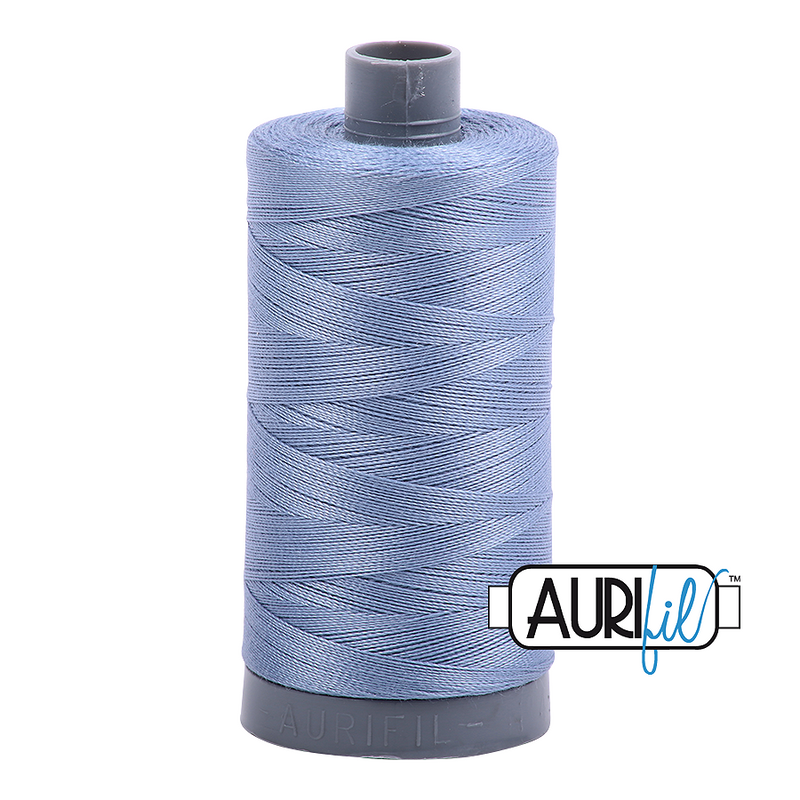 Aurifil Mako 28wt Cotton 750 m (820 yd.) spool - 6720 Slate