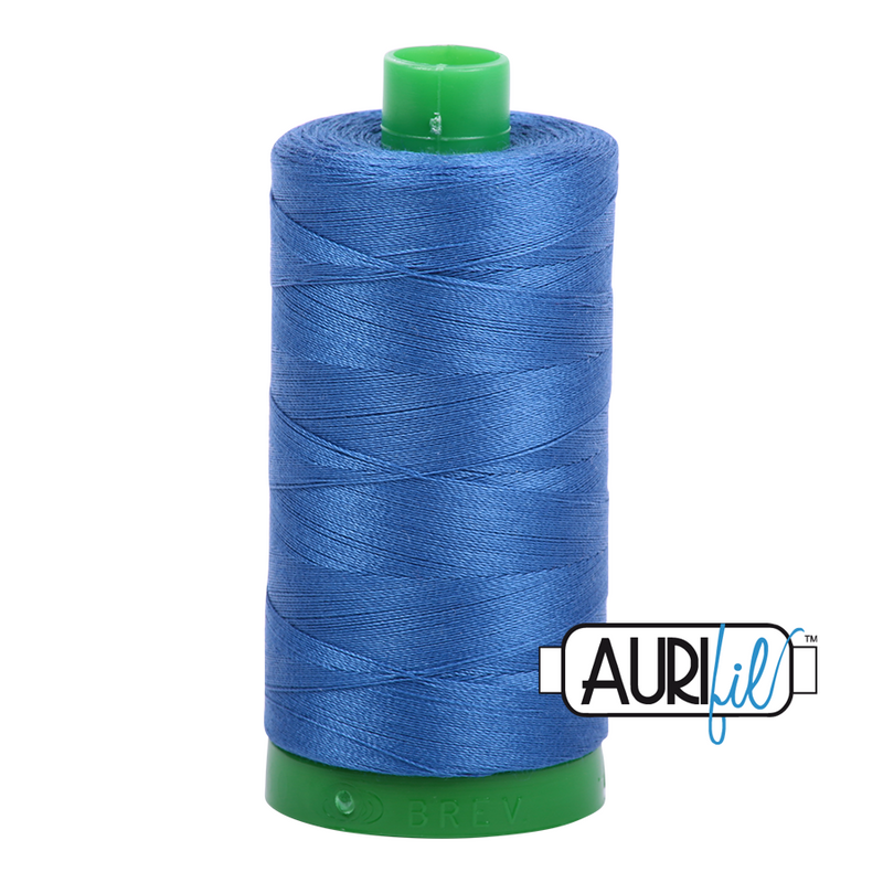 Aurifil Mako 40wt 2-ply Cotton 1000 m (1094 yd.) spool - 2730 Delft Blue