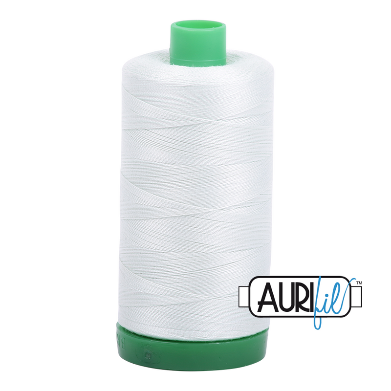 Aurifil Mako 40wt 2-ply Cotton 1000 m (1094 yd.) spool - 2800 Mint Ice