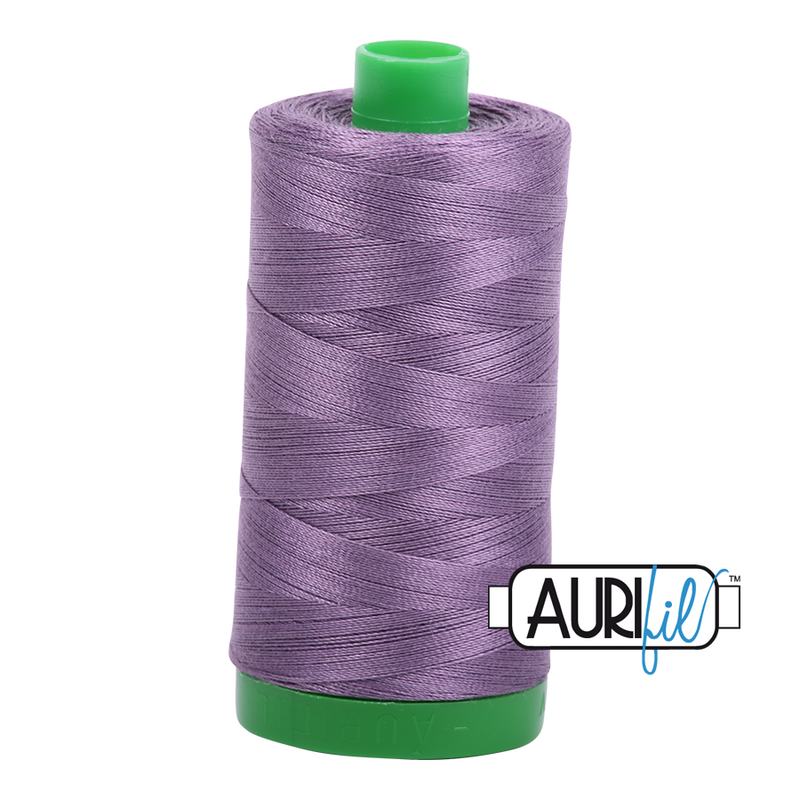 Aurifil Mako 40wt 2-ply Cotton 1000 m (1094 yd.) spool - 6735 Plumtastic