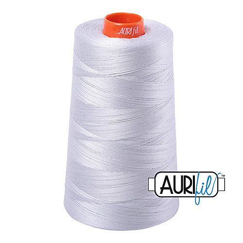 Aurifil Mako 50wt Cotton 5900 m (6452 yd.) cone - 2600 Dove