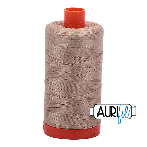 Aurifil Mako 50wt Cotton 1300 m (1422 yd.) spool - 2326 Sand