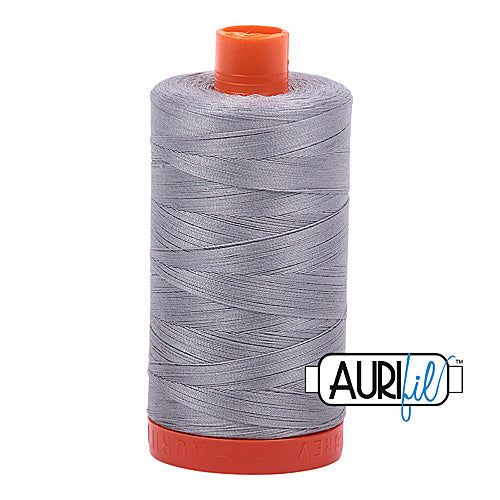 Aurifil Mako 50wt Cotton 1300 m (1422 yd.) spool - 2606 Mist