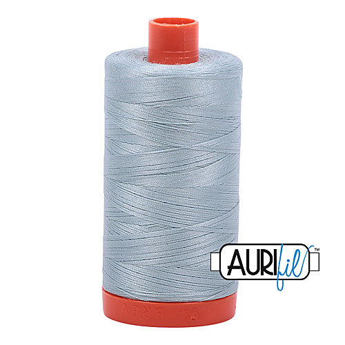 Aurifil Mako 50wt Cotton 1300 m (1422 yd.) spool - 2847 Bright Grey Blue<br>