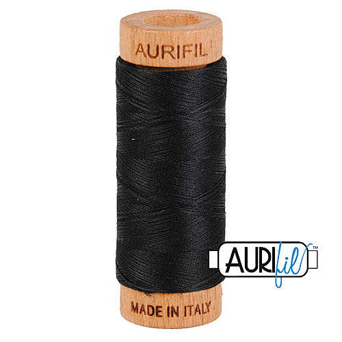 Aurifil Mako 80wt Cotton 274 m (300 yd.) spool - 2692 Black
