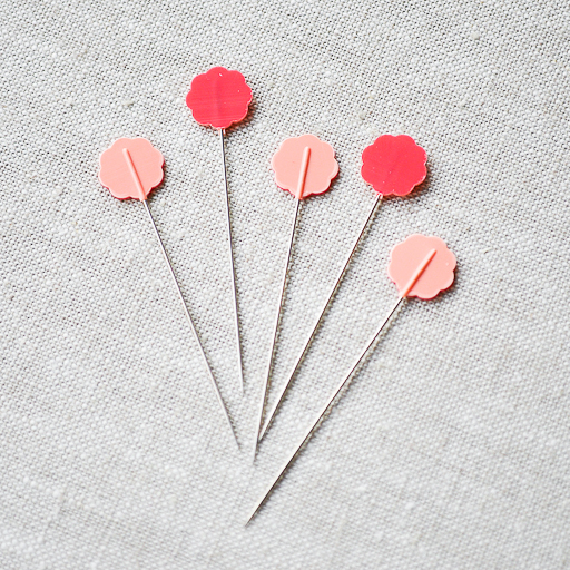 Flower Head Pins in 2 Colours - Size 32