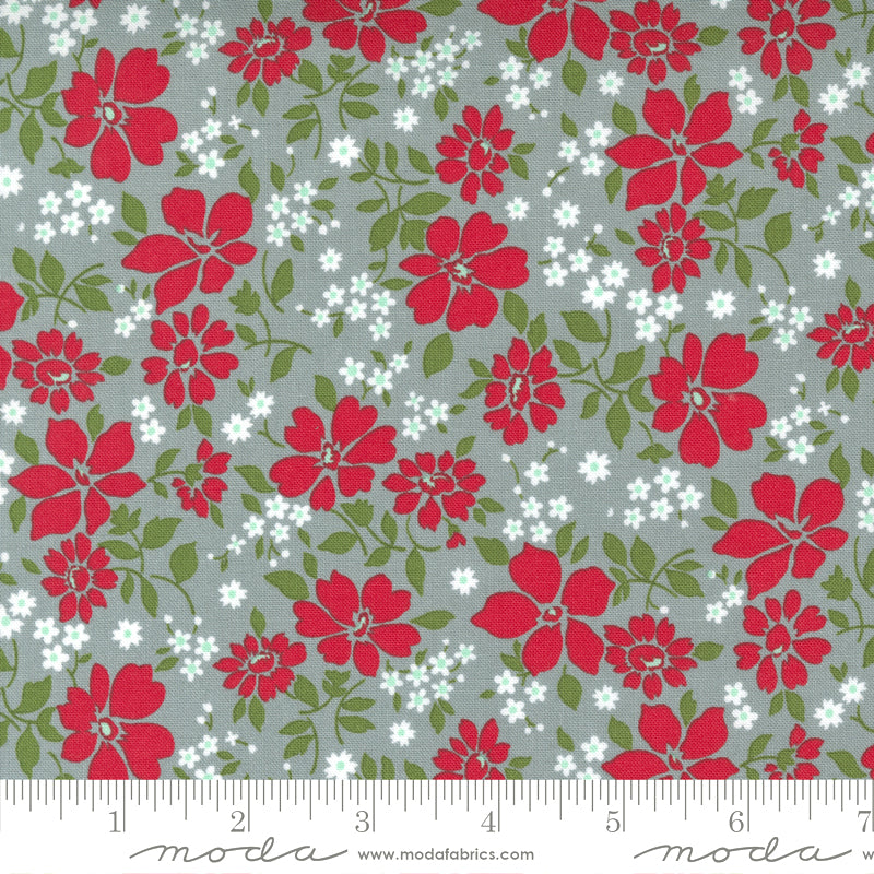 Merry Little Christmas 55243-17 Silver by Bonnie & Camille for Moda