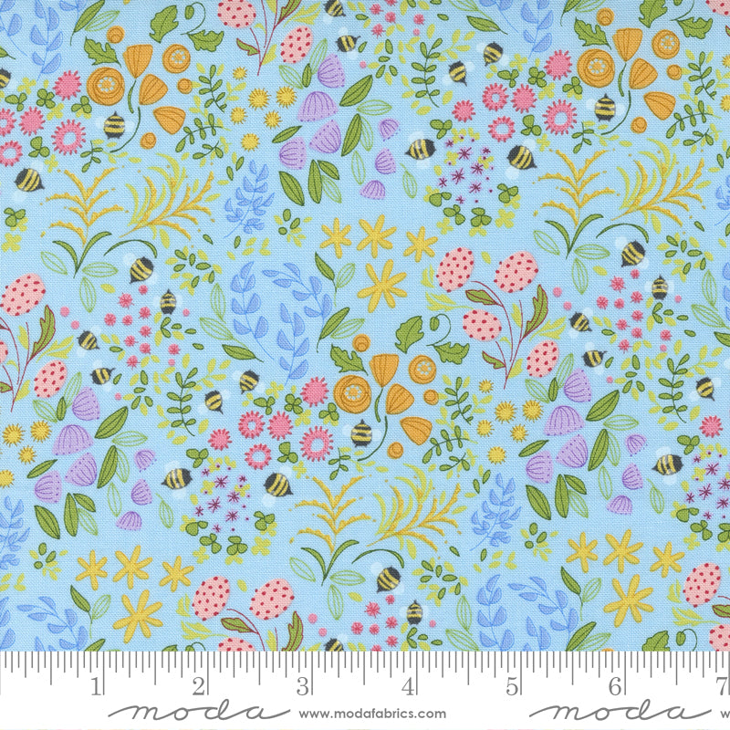 Wild Blossoms 48735-23 Mist Little Wild Things by Robin Pickens for Moda